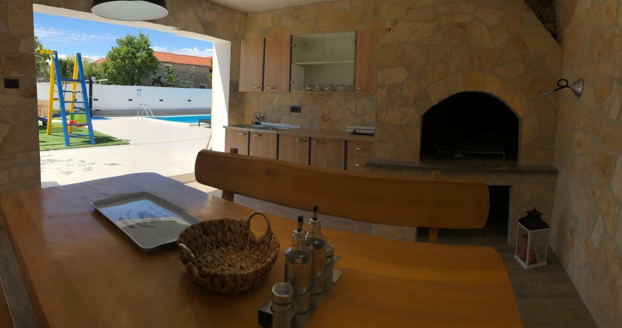 Villa Mare - With Heated Pool Zadar Bagian luar foto